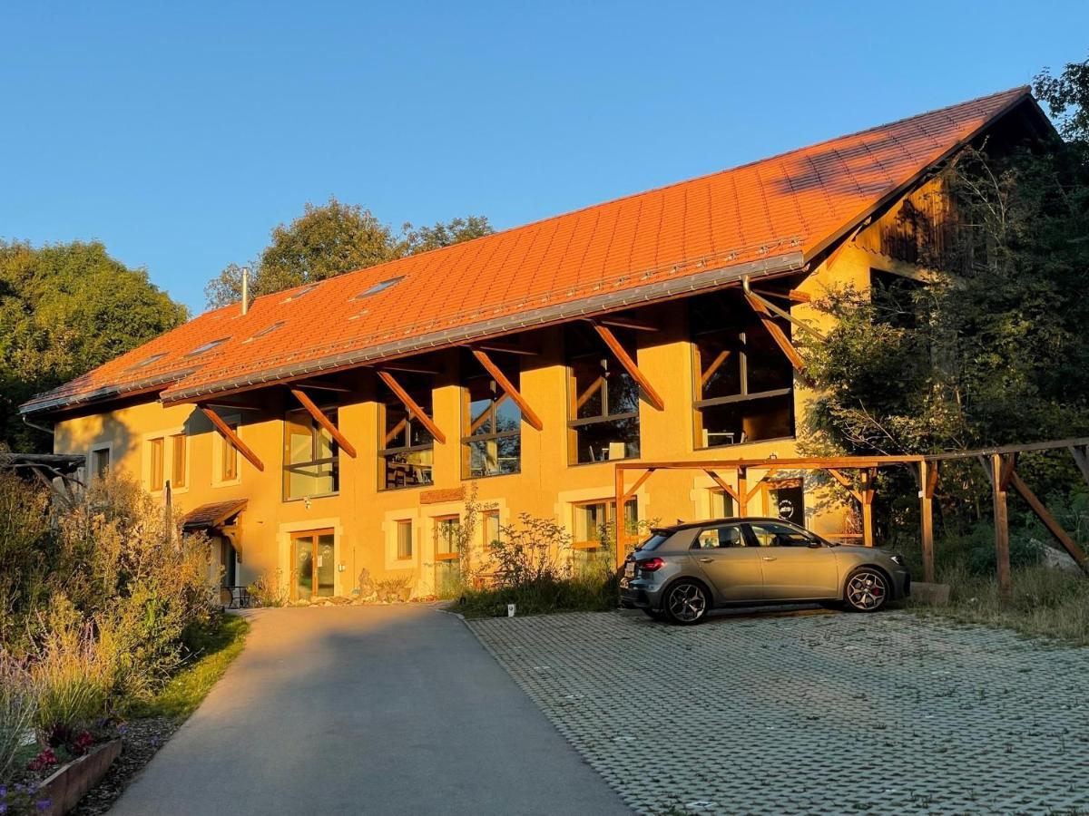 拉绍德封La Ferme Des Aretes住宿加早餐旅馆 外观 照片