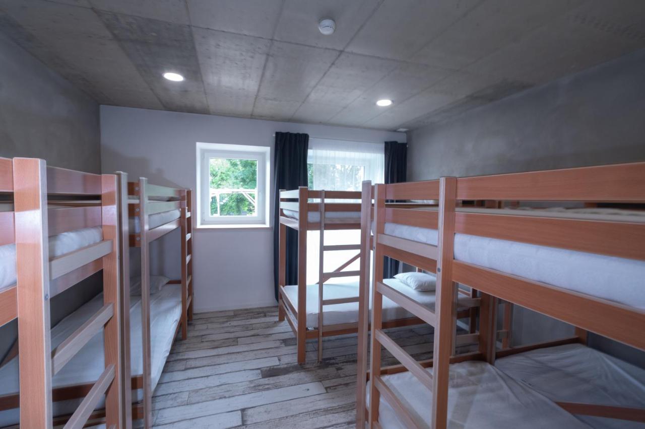 拉绍德封La Ferme Des Aretes住宿加早餐旅馆 外观 照片