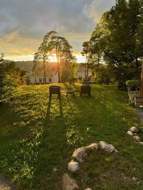 拉绍德封La Ferme Des Aretes住宿加早餐旅馆 外观 照片
